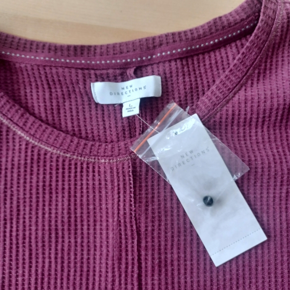 {New Directions} Waffle Thermal Tunic - Picture 2 of 5